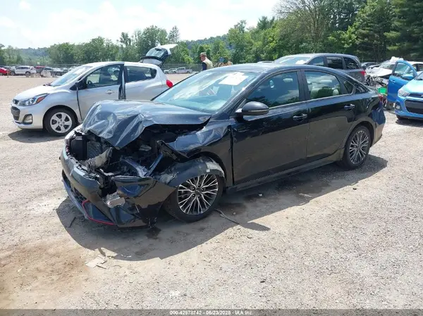 3KPF54AD7RE693898 2024 KIA FORTE - Image 2