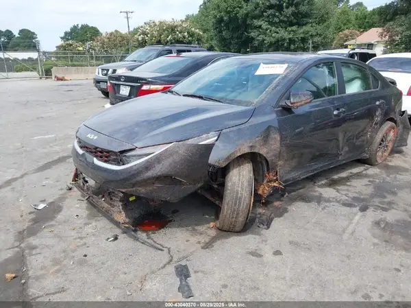 3KPF54AD7RE698132 2024 KIA FORTE - Image 2