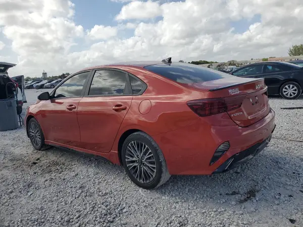 3KPF54AD7RE698437 2024 KIA FORTE - Image 2