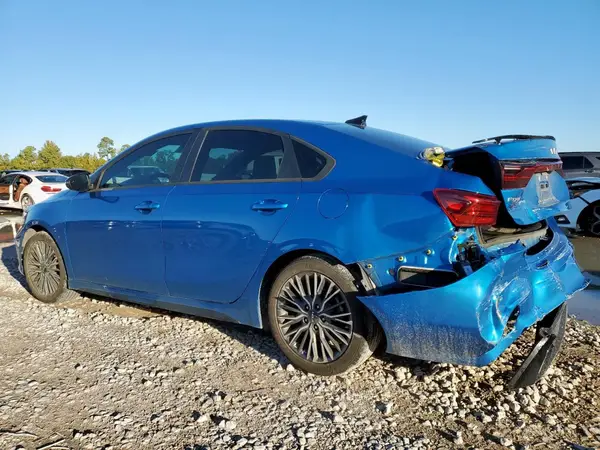 3KPF54AD7RE715463 2024 KIA FORTE - Image 2