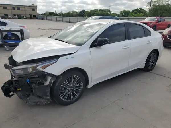 3KPF54AD7RE715821 2024 KIA FORTE - Image 1