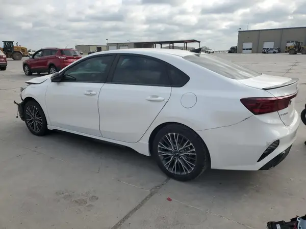3KPF54AD7RE715821 2024 KIA FORTE - Image 2