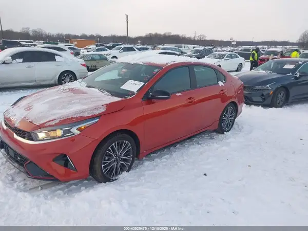 3KPF54AD7RE717424 2024 KIA FORTE - Image 2