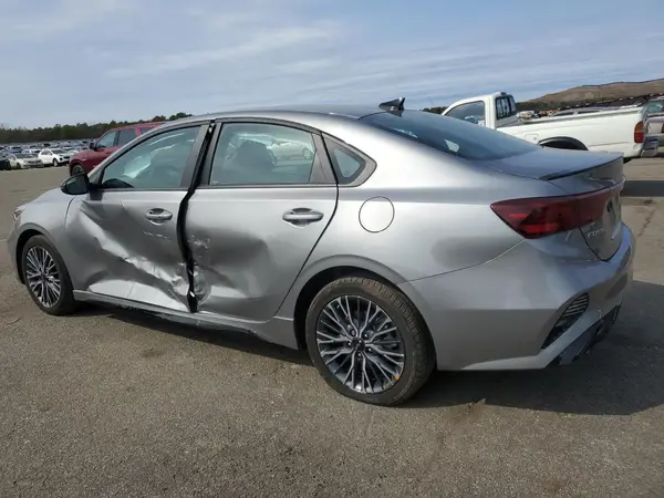 3KPF54AD7RE719030 2024 KIA FORTE - Image 2