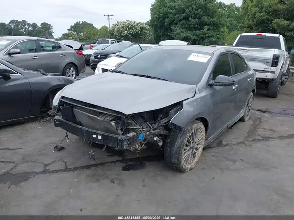 3KPF54AD7RE725538 2024 KIA FORTE - Image 2