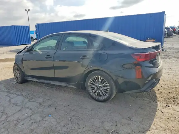 3KPF54AD7RE727984 2024 KIA FORTE - Image 2