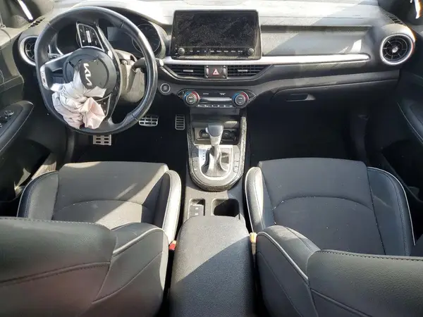 3KPF54AD7RE727984 2024 KIA FORTE - Image 8