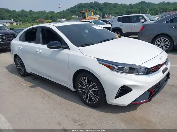 3KPF54AD7RE730965 2024 KIA FORTE - Image 1