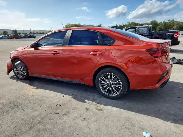 3KPF54AD7RE734823 2024 KIA FORTE - Image 2