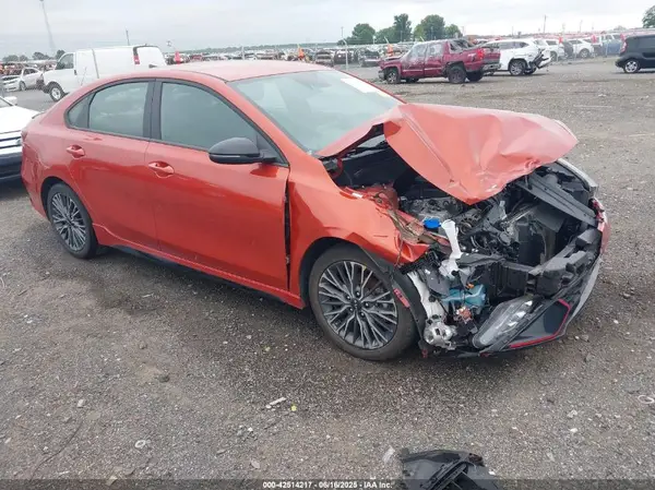 3KPF54AD7RE736524 2024 KIA FORTE - Image 1