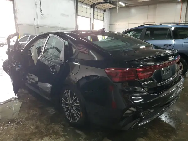 3KPF54AD7RE737155 2024 KIA FORTE - Image 2