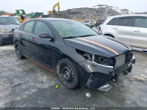 3KPF54AD7RE739648 2024 KIA FORTE - Image 1