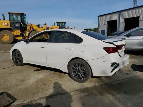 3KPF54AD7RE744445 2024 KIA FORTE - Image 2
