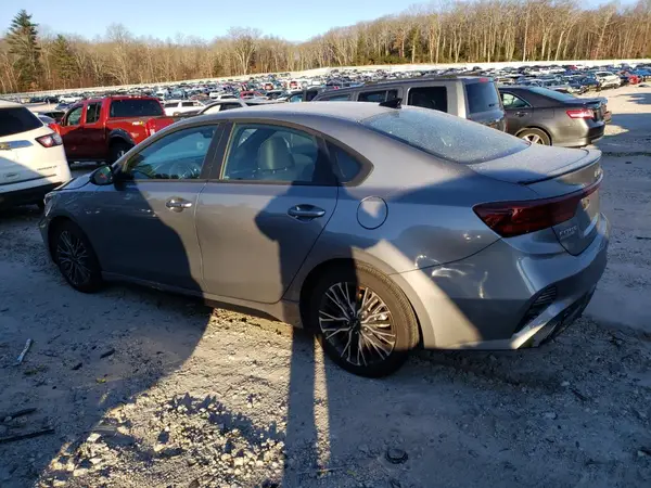 3KPF54AD7RE746521 2024 KIA FORTE - Image 2