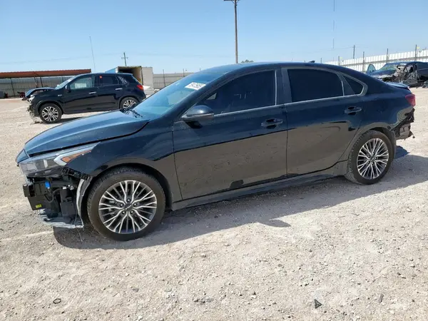 3KPF54AD7RE753694 2024 KIA FORTE - Image 1