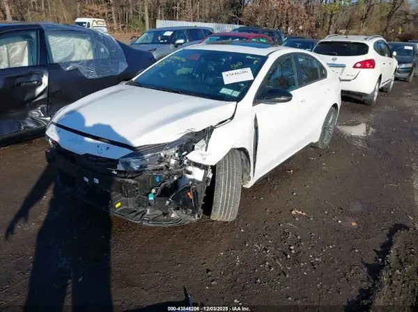 3KPF54AD7RE755140 2024 KIA FORTE - Image 2