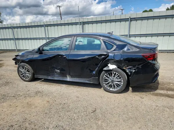 3KPF54AD7RE756515 2024 KIA FORTE - Image 2