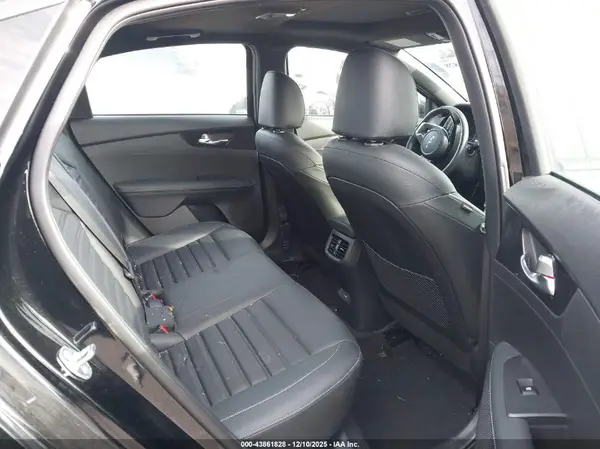 3KPF54AD7RE761388 2024 KIA FORTE - Image 8