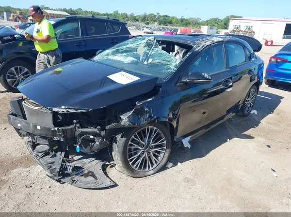 3KPF54AD7RE774867 2024 KIA FORTE - Image 2