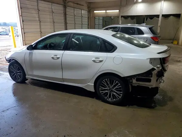 3KPF54AD7RE775663 2024 KIA FORTE - Image 2