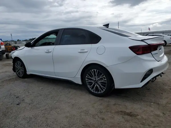 3KPF54AD7RE776831 2024 KIA FORTE - Image 2