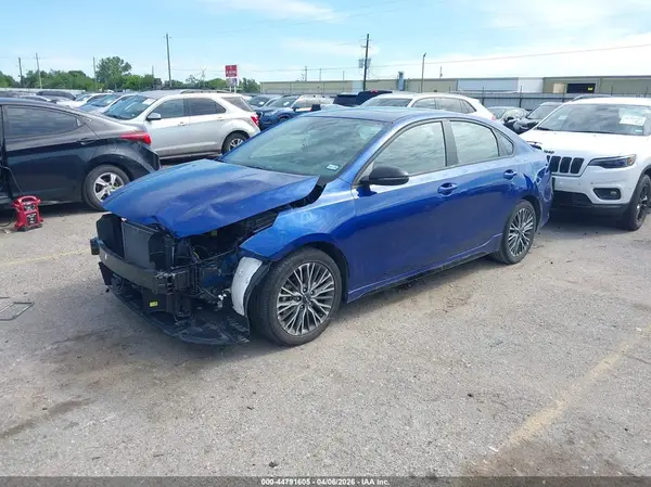 3KPF54AD7RE778613 2024 KIA FORTE - Image 2
