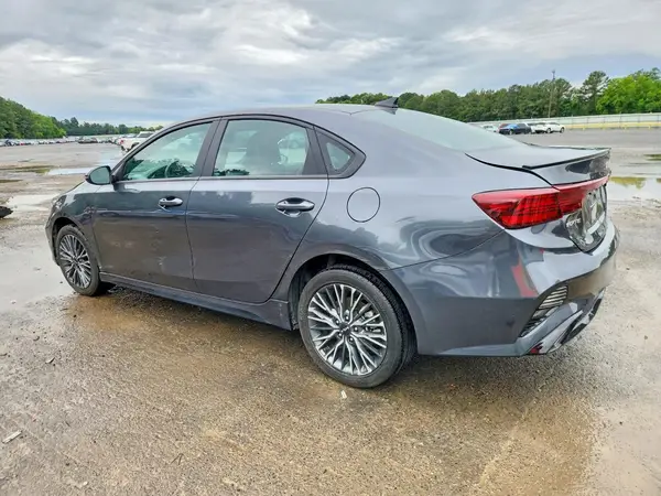 3KPF54AD7RE781916 2024 KIA FORTE - Image 2