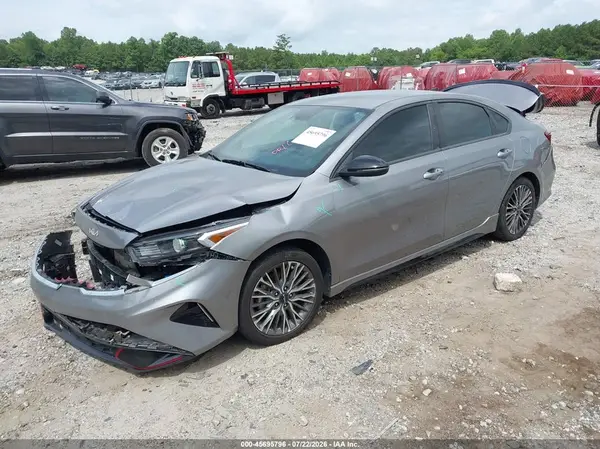 3KPF54AD7RE783858 2024 KIA FORTE - Image 2