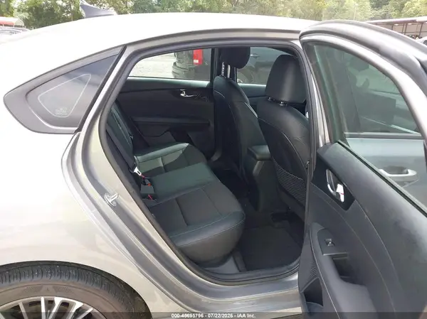 3KPF54AD7RE783858 2024 KIA FORTE - Image 8