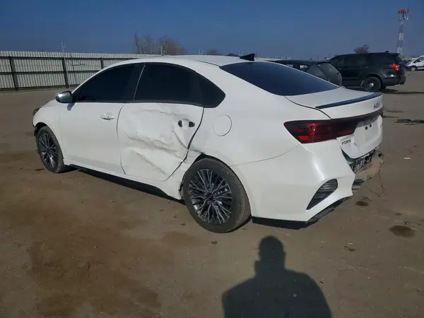3KPF54AD7RE788123 2024 KIA FORTE - Image 2