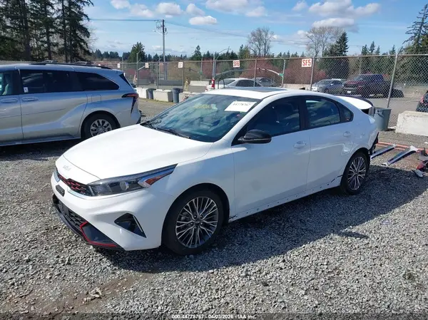 3KPF54AD7RE803459 2024 KIA FORTE - Image 2
