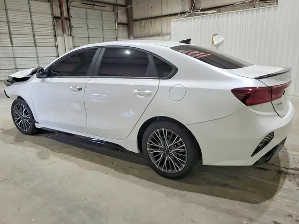 3KPF54AD7RE805485 2024 KIA FORTE - Image 2