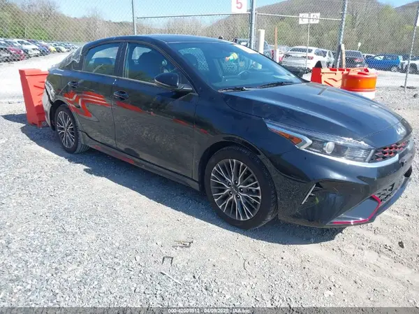 3KPF54AD7RE817216 2024 KIA FORTE - Image 1