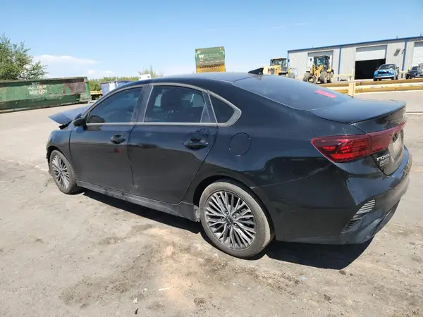 3KPF54AD7RE820472 2024 KIA FORTE - Image 2
