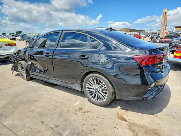 3KPF54AD7RE821024 2024 KIA FORTE - Image 2