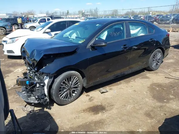 3KPF54AD7RE822951 2024 KIA FORTE - Image 2