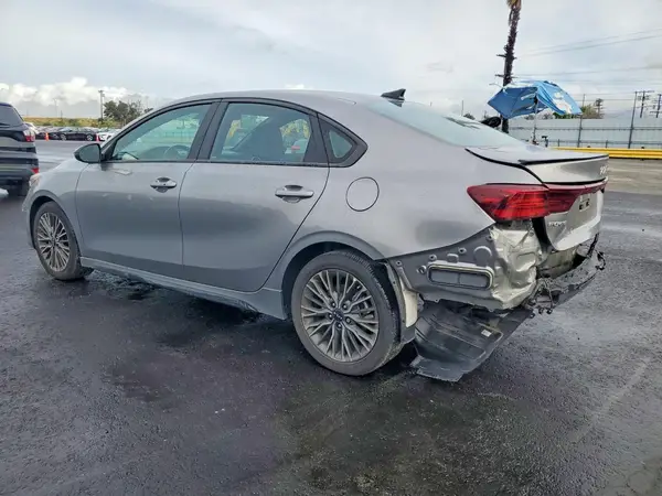 3KPF54AD7RE824943 2024 KIA FORTE - Image 2