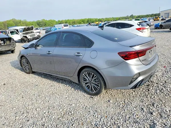 3KPF54AD7RE826577 2024 KIA FORTE - Image 2