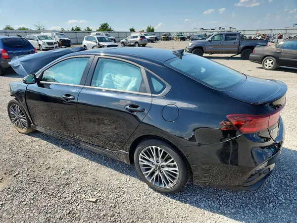 3KPF54AD7RE829849 2024 KIA FORTE - Image 2