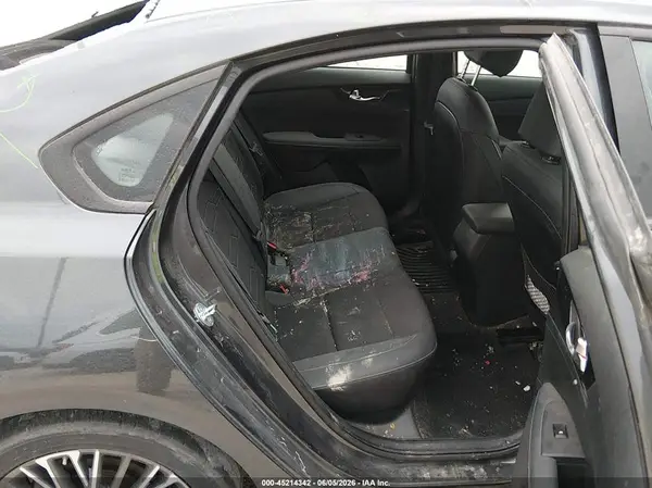 3KPF54AD7RE833030 2024 KIA FORTE - Image 8