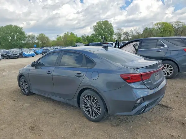 3KPF54AD7RE833271 2024 KIA FORTE - Image 2