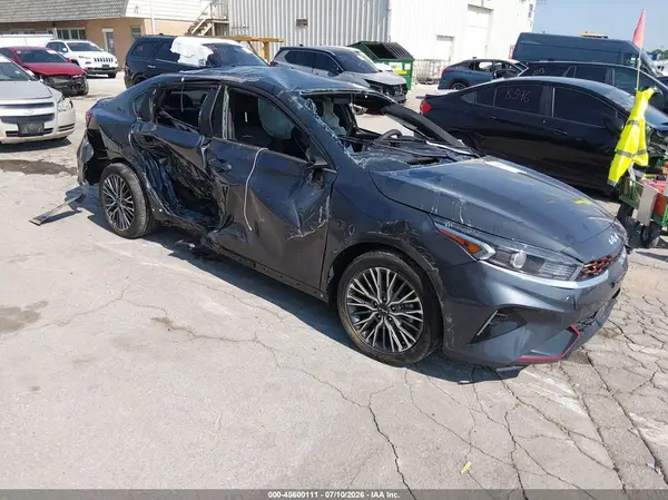 3KPF54AD7RE834517 2024 KIA FORTE - Image 1