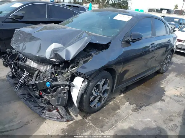 3KPF54AD7RE835618 2024 KIA FORTE - Image 2