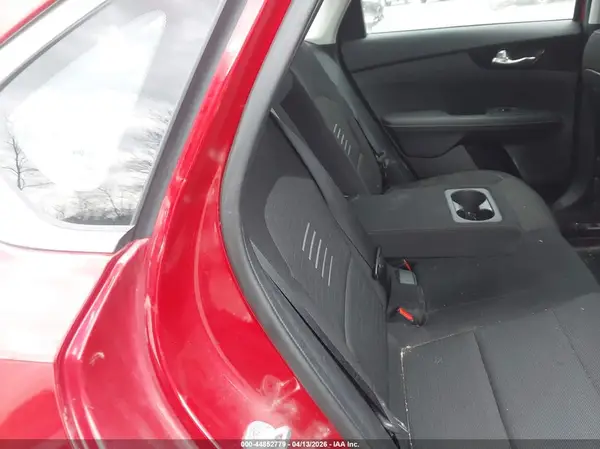 3KPF54AD8KE025596 2019 KIA FORTE - Image 8