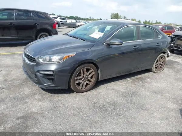 3KPF54AD8KE028398 2019 KIA FORTE - Image 2