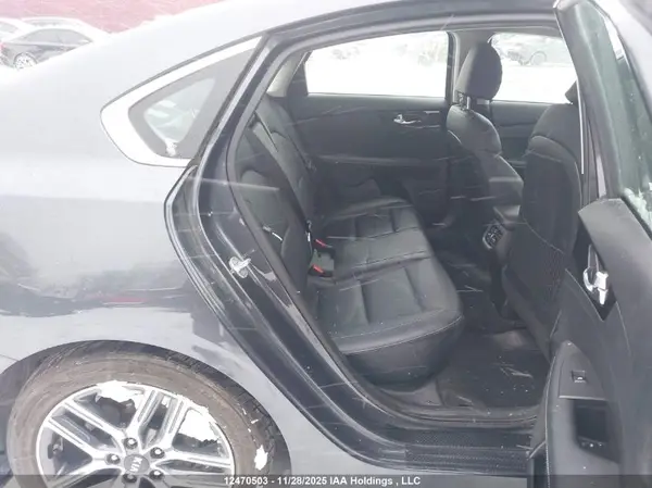 3KPF54AD8KE081165 2019 KIA FORTE - Image 8