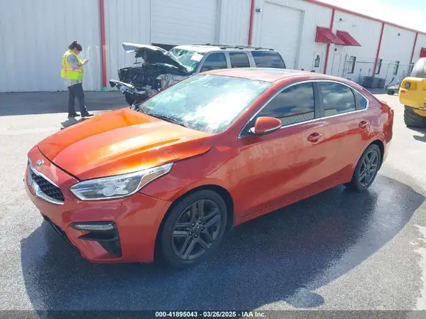3KPF54AD8KE084034 2019 KIA FORTE - Image 2