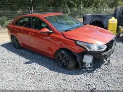 3KPF54AD8KE085698 2019 KIA FORTE