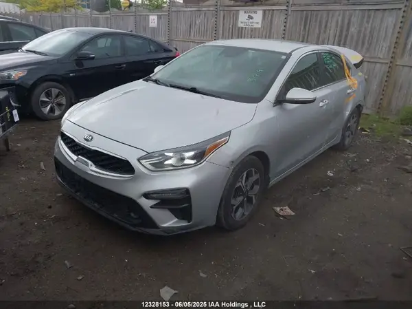 3KPF54AD8KE088715 2019 KIA FORTE - Image 2