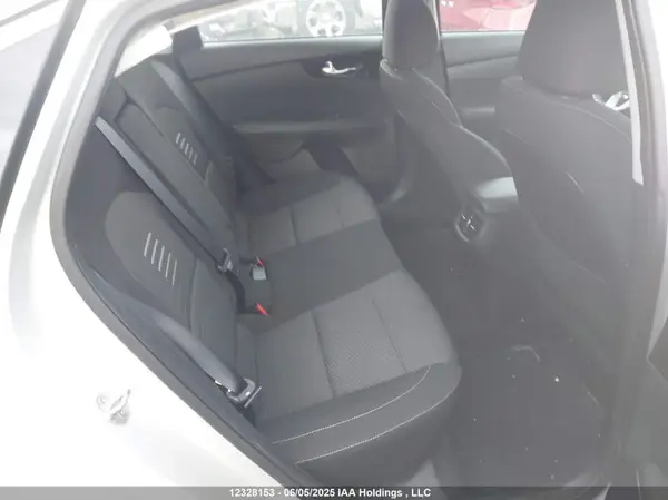3KPF54AD8KE088715 2019 KIA FORTE - Image 8